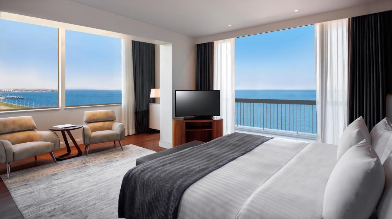 Makedonia Palace Thessaloníki Eksteriør bilde A bedroom at the hotel